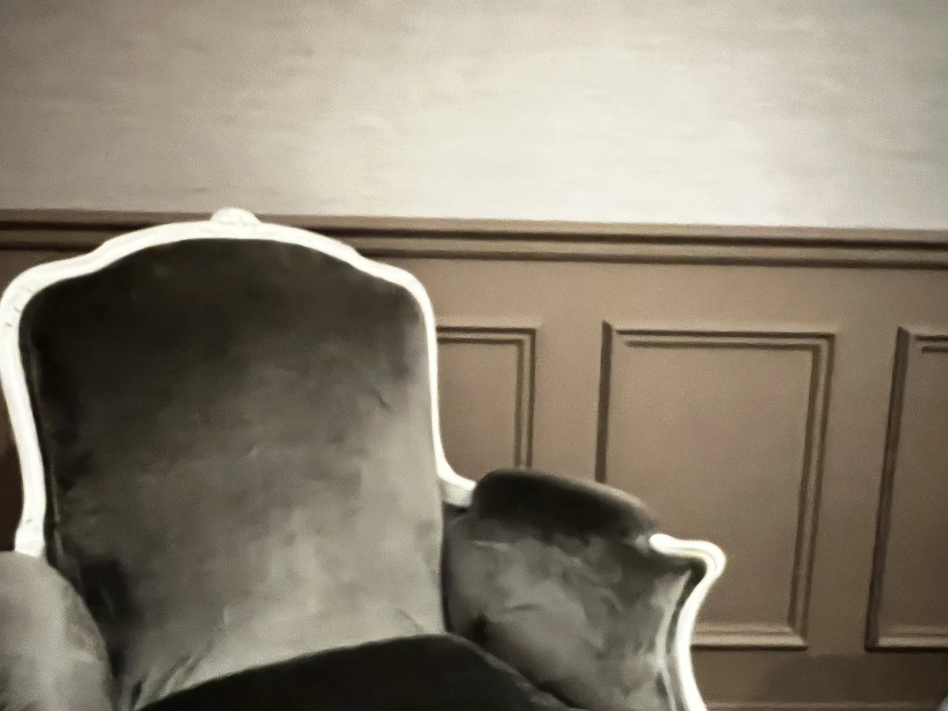 Une assise confortable dans un espace d’accueil