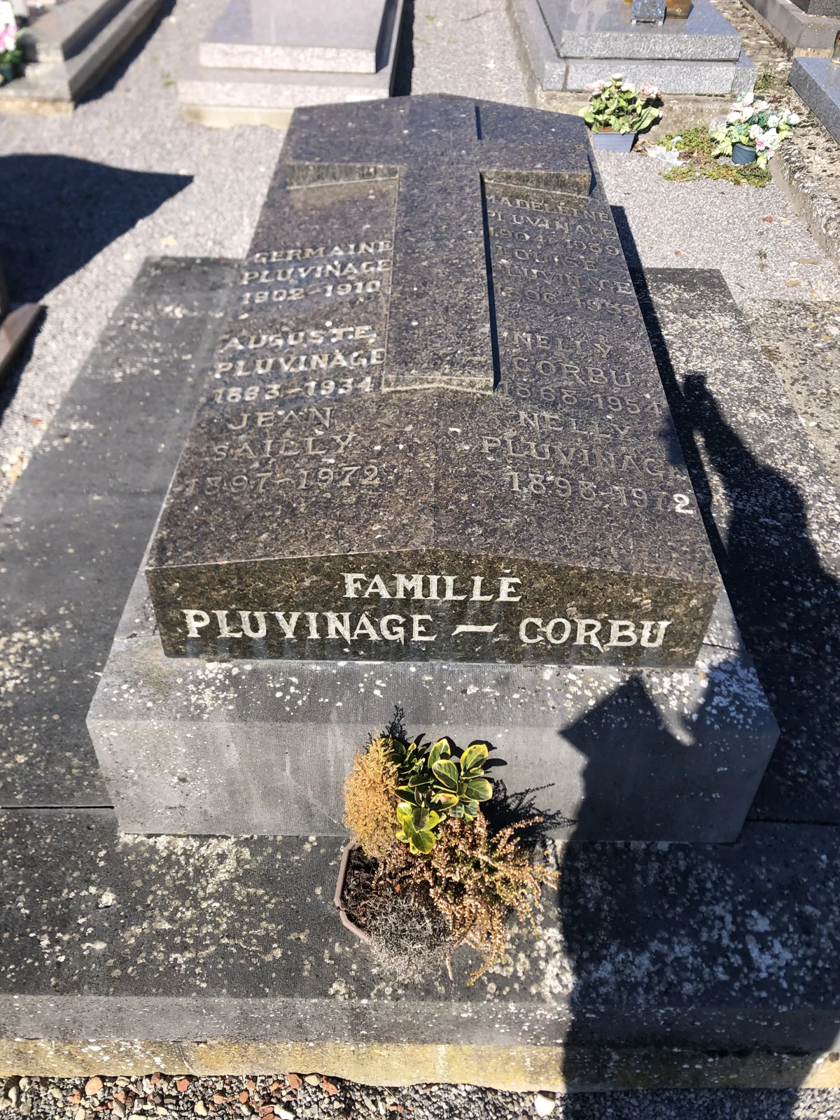 Le monument avant sa remise en état