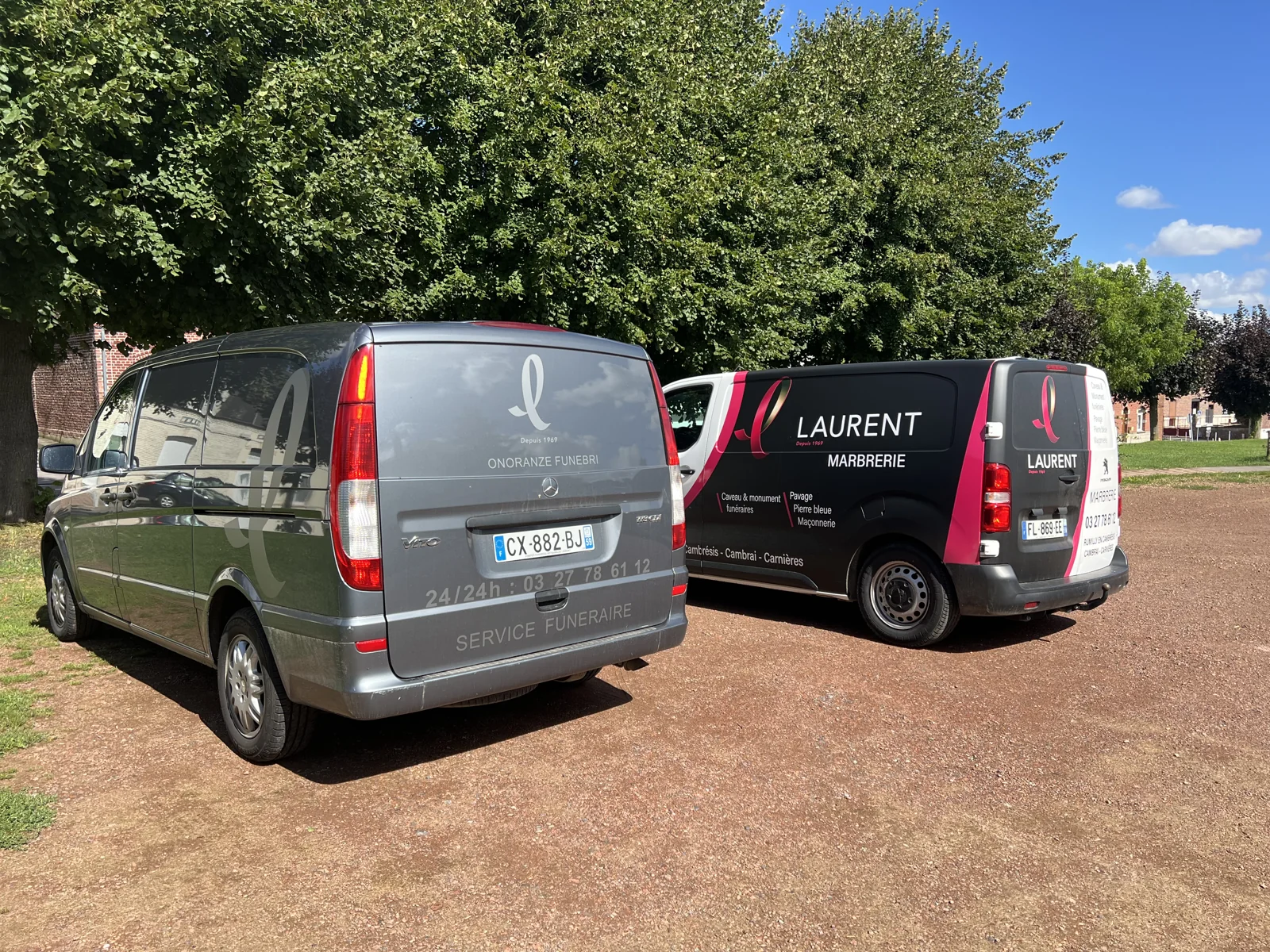 Les véhicules Laurent, transport funéraire et marbrerie
